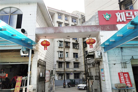 东平优质房源，储藏室20平，车位2个，家具家电全送